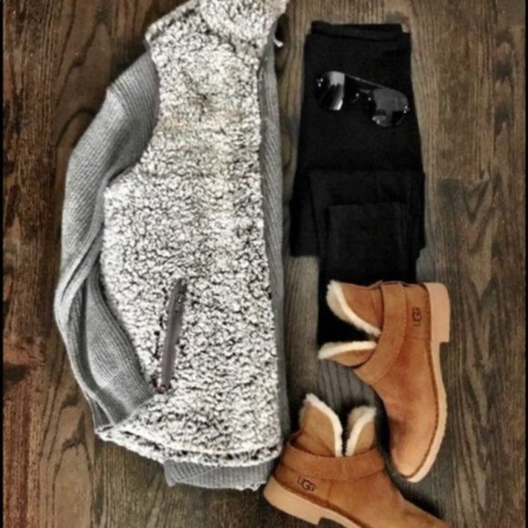 Thread + supply | Full Zip Oatmeal Sherpa Vest | Size Small - Picture 4 of 10